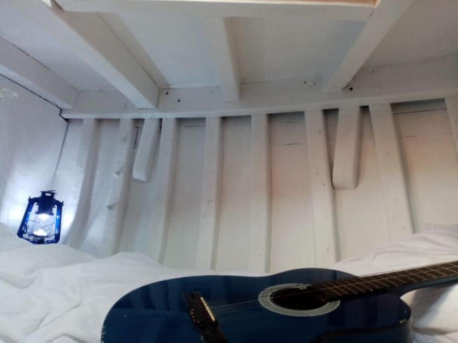 Bateau-hôtel Superbe Vieux Greement A La Rochelle