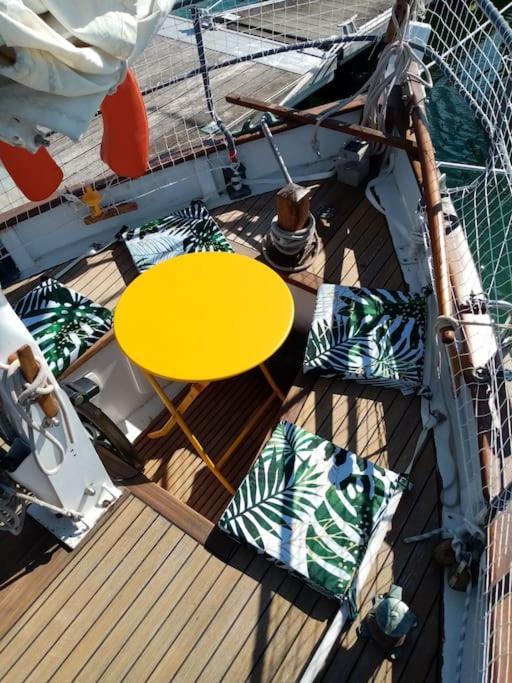 Superbe Vieux Greement A La Rochelle Botel